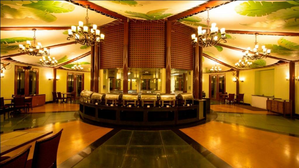 Ocean Spray Hotel Kalapettai Exterior photo